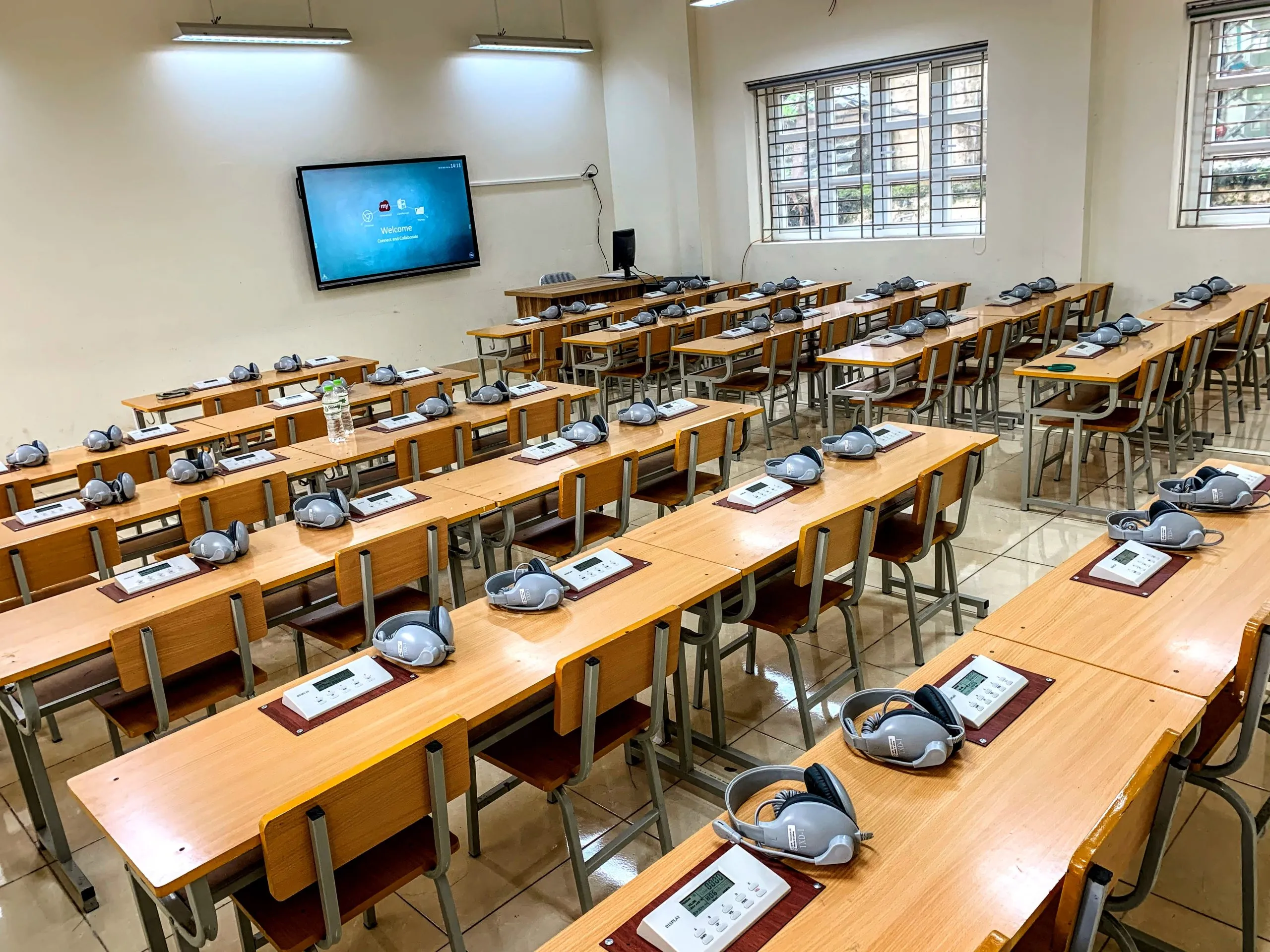 Phòng lab học ngoại ngữ Jer Education tại Mê Linh – Hà Nội